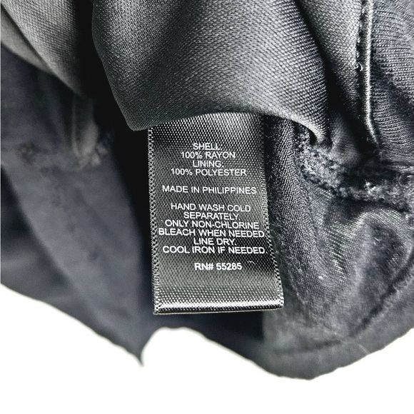 EXPRESS Black Low Cut V Neck Wrap Sleeveless Dress Neutral Top Blouse Size: Med - Picture 4 of 5